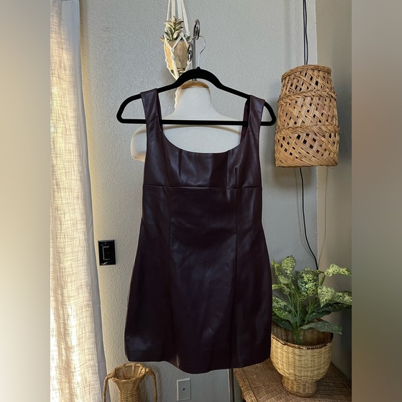 ☑️NWT Meshki CARA Faux Leather Mini Dress Dark Chocolate Sz L - Picture 6 of 12